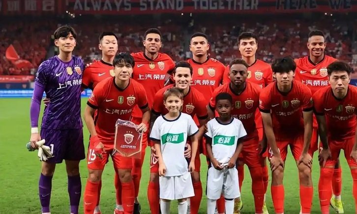 海港“双子星”集体倒戈？蒯纪闻点赞、李新翔收藏，天才少年要投奔申花？