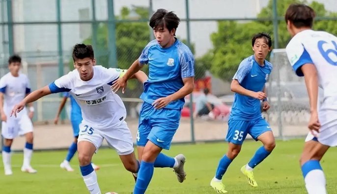 国际足联推动本土年轻球员必须出场