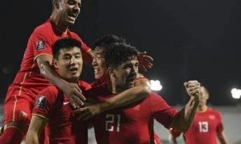 老将回归国足：武磊戴伟浚携李昊集训