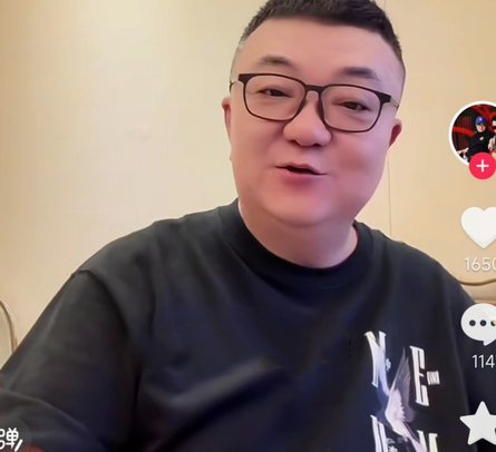 董路爆料，小汪因亚洲杯被达姆扫地出门，搞得粉丝们不知道该怎么喷了