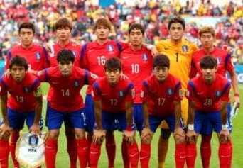 世界杯踢到现在亚洲还无败 知道国足和一群什么怪物在竞争了吧？